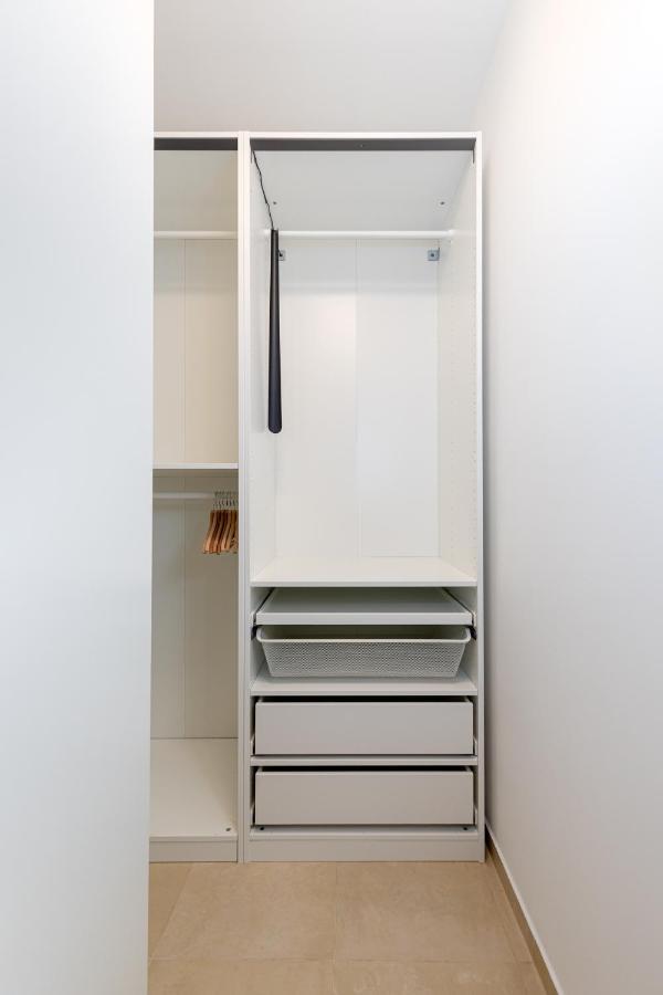 Sierpinskiego 1A - Studio With Balcony & Desk - Remote Work By Noclegi Renters ワルシャワ エクステリア 写真